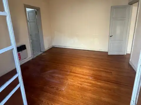 Depto Tipo Casa en Alquiler de 2 ambientes