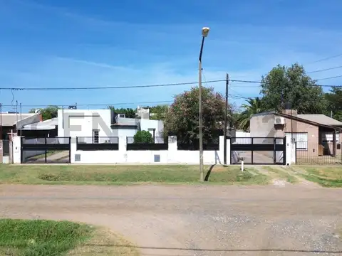 Almafuerte 2300, Piso 0