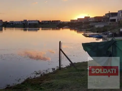 Venta Lote al agua en Barrio Santa Ana - Villanueva