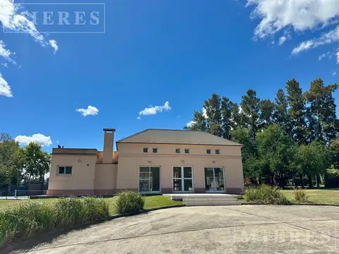 Departamento en Venta en Pilar Plaza, USD 160.000