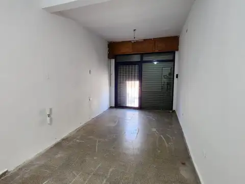 Local en Alquiler en Villa El Libertador, $ 550.000