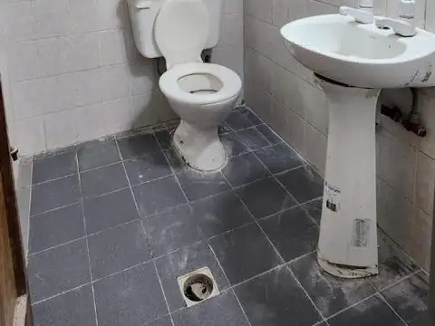 Local en Alquiler en Villa El Libertador, $ 550.000