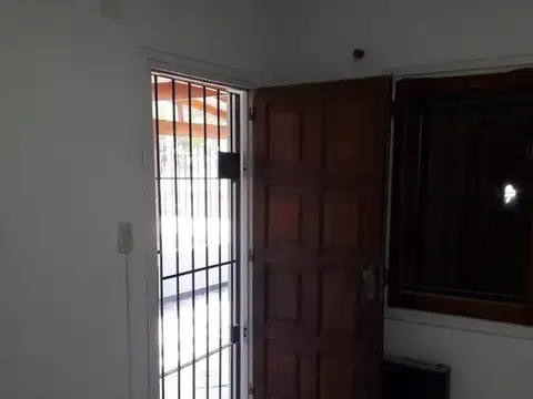 Venta Casa de 4 amb Barrio Etchepare