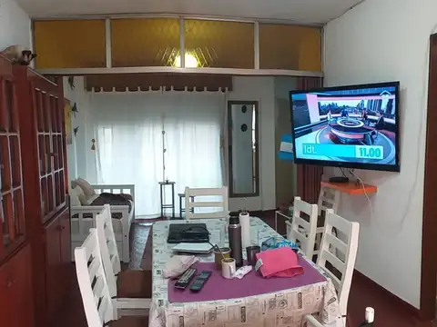 Casa 5 ambientes con 1 baño