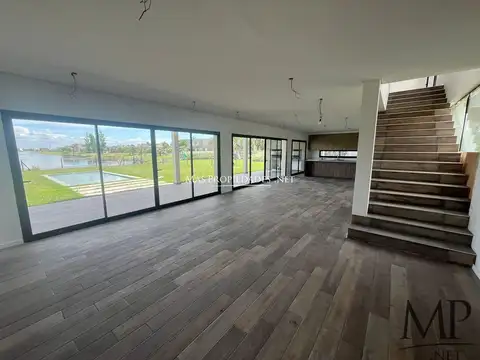 Venta Casa en San Lucas a la Laguna 3 dormitorios, Canning