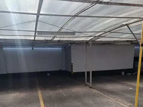 COCHERA DOBLE EN VENTA AV. AVELLANEDA 2400
