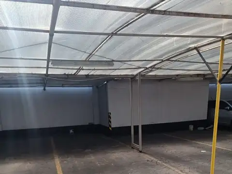 COCHERA DOBLE EN VENTA AV. AVELLANEDA 2400