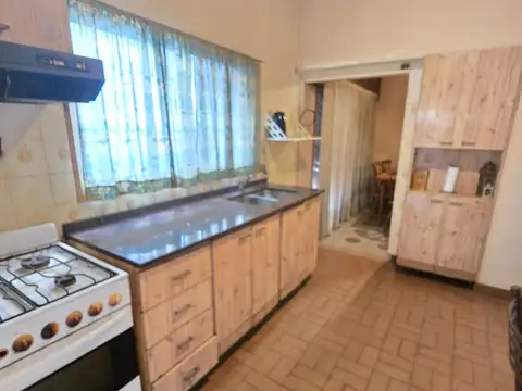 Casa 3 ambientes con 1 baño