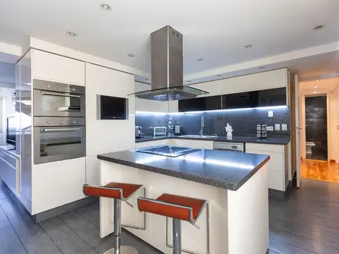 Departamento en Venta con 2 cocheras