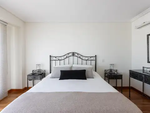 Departamento 8 ambientes con 6 baños