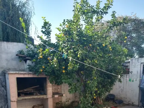 Casa en Venta, ambientes amplios ventilados e iluminados. Muy buen estado!