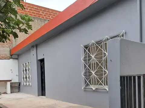 PH. contrafrente- 2 ambientes con patio Y JARDIN