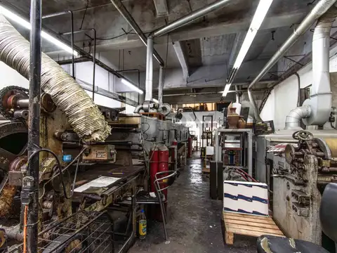 VENTA  LOCAL COMERCIAL Y/O DEPOSITO CON OFICINAS, CABALLITO, CIUDAD AUTONOMA DE BUENOS AIRES