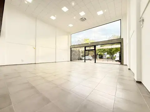 Local en Alquiler en Ituzaingo, USD 4.600