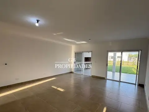 Casa en Venta en Pilar del Este - Santa Emilia, USD 156.000