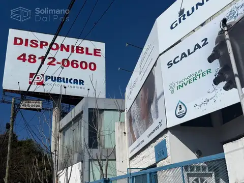 Excelente edificio de 171 mts cub mas terraza libre de 70 mts en Villa Adelina