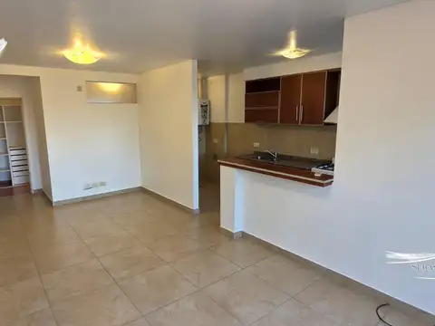Departamento en Alquiler en Castelar Norte, $ 680.000
