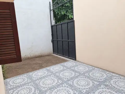 Venta casa 2 dorm, Balcarce a mts de Independencia