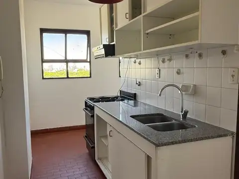 Departamento 4 ambientes en alquiler con cochera doble Saavedra