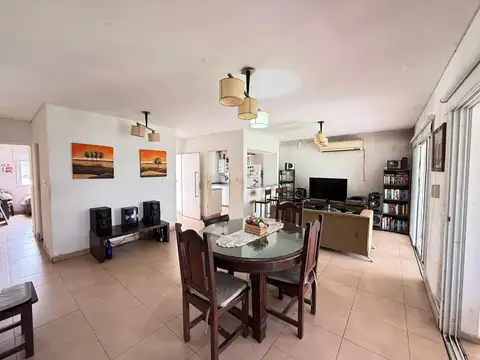 Casa 4 ambientes con 3 baños
