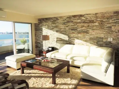 Departamento en Alquiler con 2 cocheras