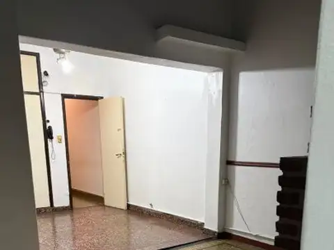 Depto Tipo Casa en Alquiler 76 años