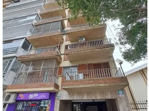 SE VENDE DEPARTAMENTO DE 2 DORMITORIOS SOBRE PELLEGRINI