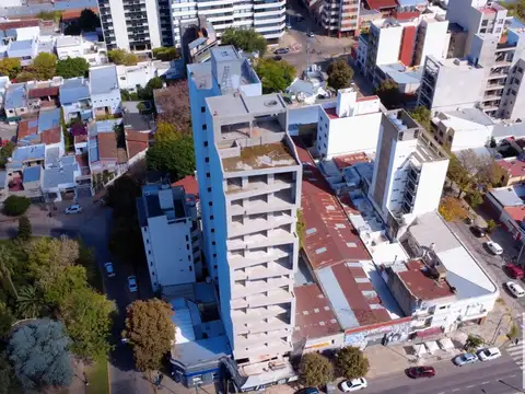Departamento venta-construcción -1 dormitorio-- 49 mts 2 totales - La Plata-pozo-emprendimiento.