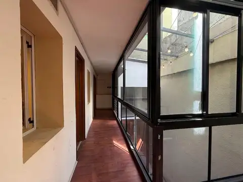 Depto Tipo Casa en Alquiler de 8 ambientes