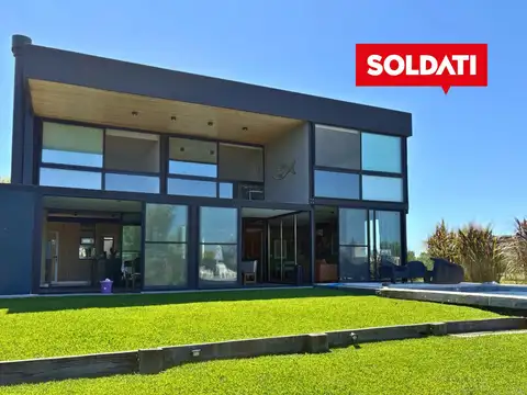 Casa al río semiamoblada en alquiler con amarra y elevador de lancha  – El Naudir, Escobar