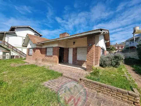 Chalet en venta de 4 dormitorios en Zona Sur