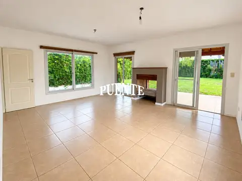 Casa 5 ambientes con 3 baños