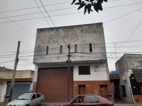 Galpon 700 m2, 2 plantas,  Zona Ind. Dominante 