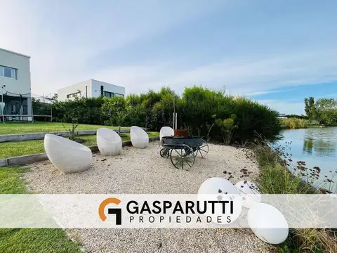 Casa en Venta en El Canton, USD 308.000