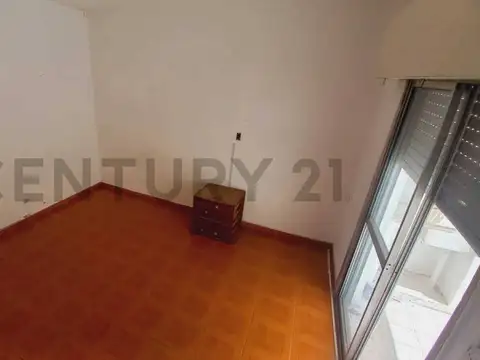 Bazzini 1000, Piso 0
