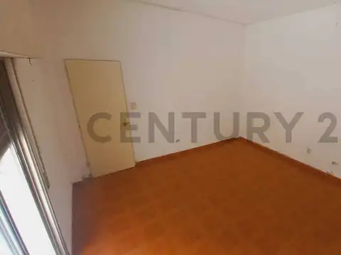 Bazzini 1000, Piso 0