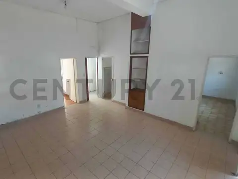 Venta de CASA DOS FAMILIAS en villa Bosch