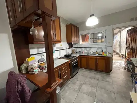 CASA PH EN VENTA, 4 AMBIENTES, ISIDRO CASANOVA CENTRO, APTO CREDITO