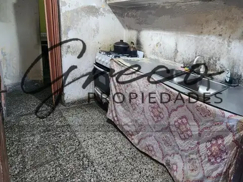 Casa 4 ambientes con 1 baño