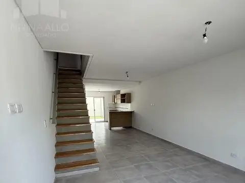 Depto Tipo Casa en Venta en Ituzaingó, USD 130.000