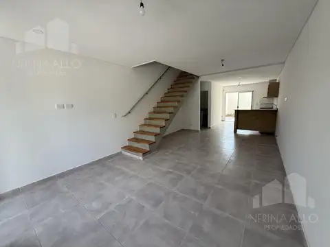 Depto Tipo Casa 3 ambientes con 1 baño