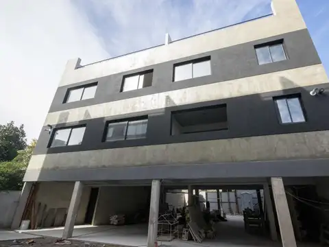 Departamento en Venta con 2 cocheras