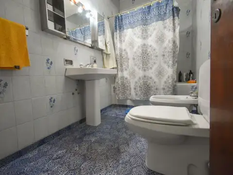 Casa PH 4 ambientes venta Lanus