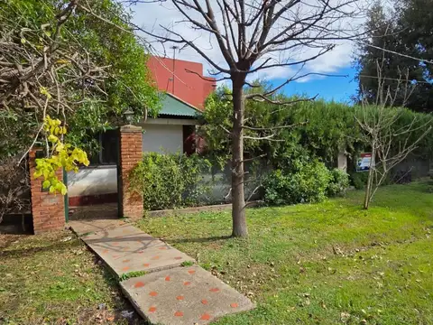 Casa 2 ambientes con 1 baño