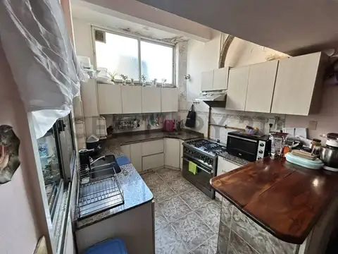 Departamento 7 ambientes con 3 baños