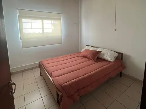 Casa 6 ambientes con 2 baños