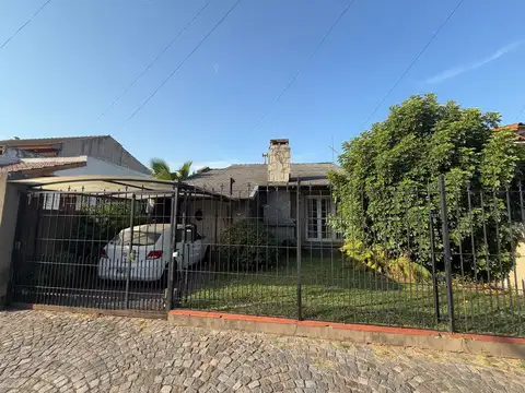 Casa 4 ambientes - castelar sur