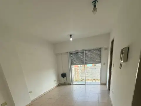 Departamento en Alquiler en Morón, $ 350.000