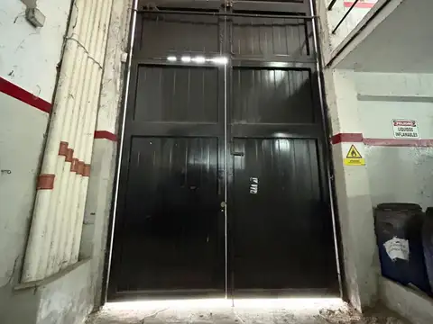 VENTA GALPON 900 MTS TRES PLANTAS VILLA LYNCH HABILITADO TEXTIL