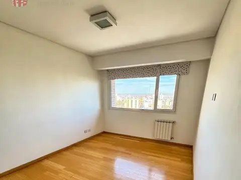 Departamento en Alquiler con 2 cocheras